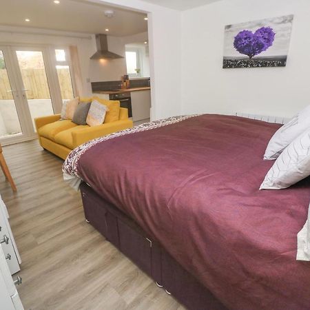 Perran Pearl B Apartment Perranporth Bagian luar foto